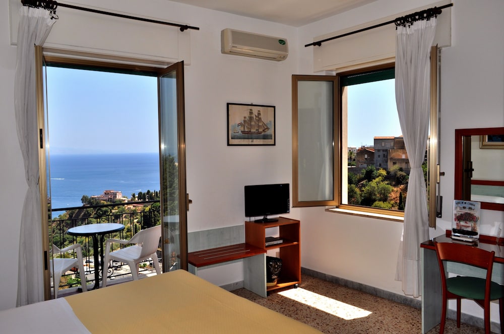 Hotel Condor 47/71