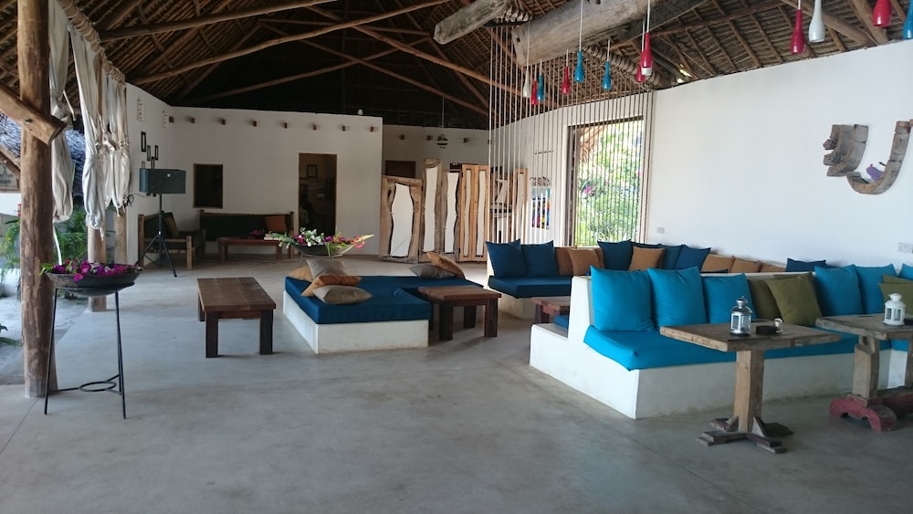 Nur Beach Resort 7/27