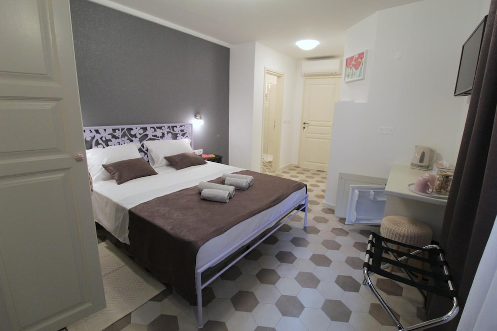 Noemi's Rooms - Adults Only 41/62