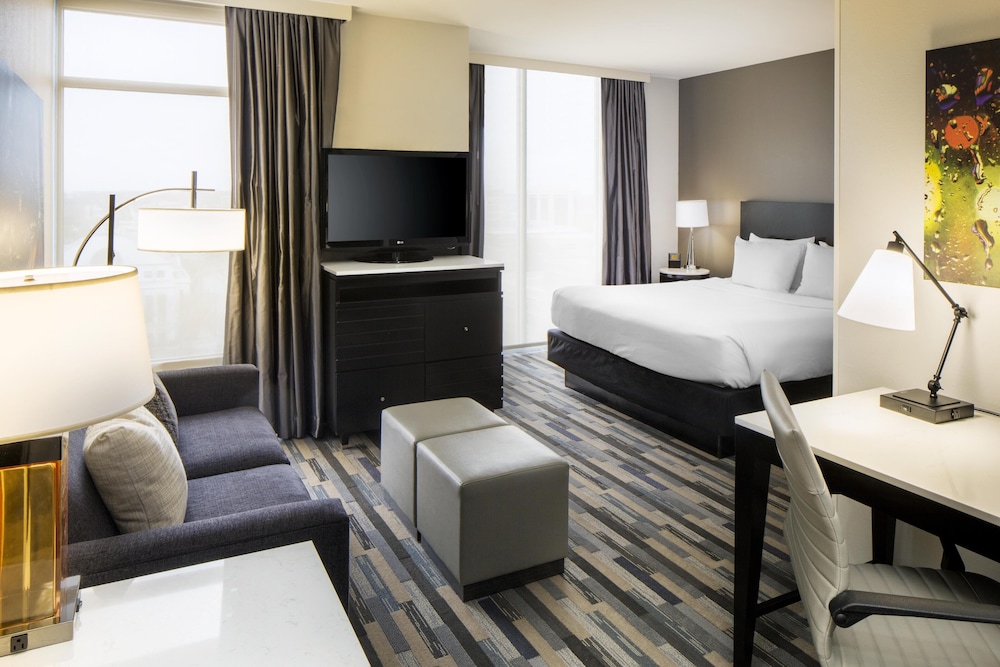 HYATT house Charlotte/Center City 43/58