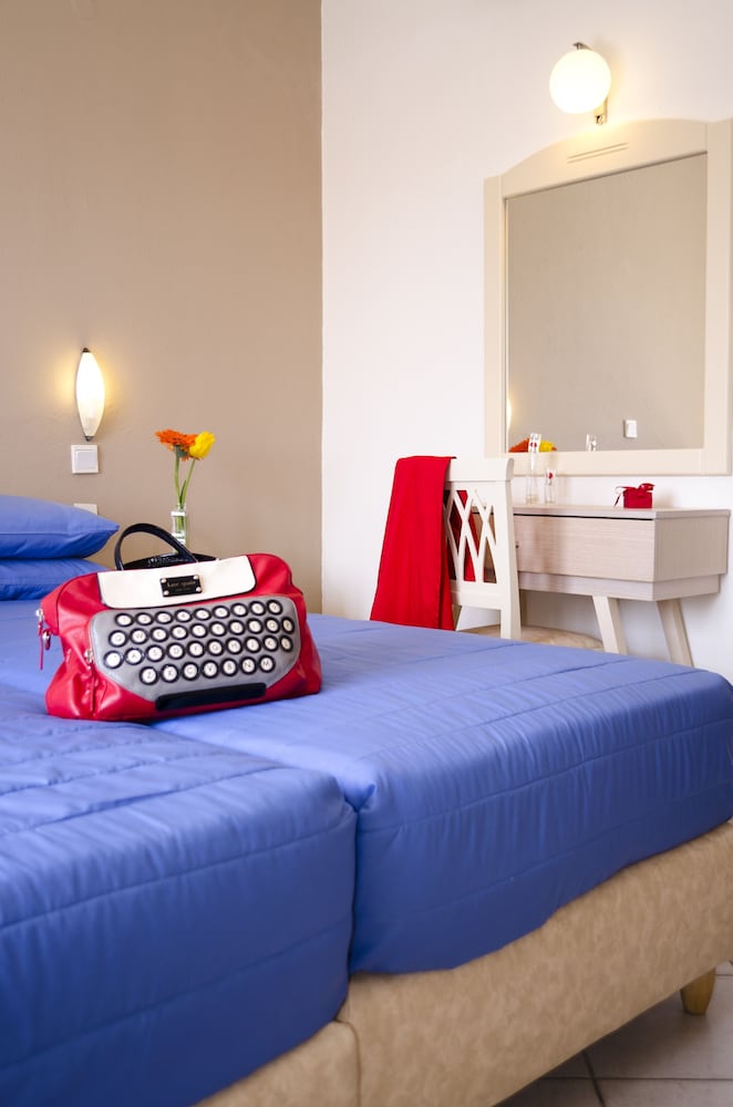 Stratos Hotel 6/32