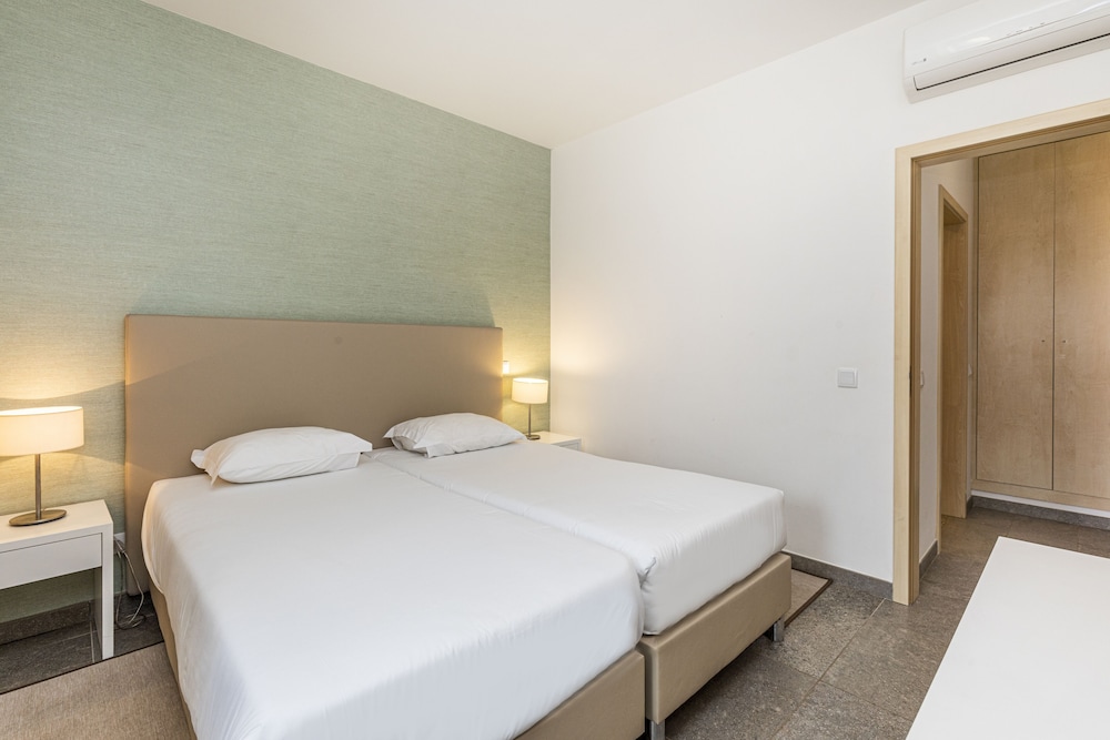 2 BEDROOMS, APARTMENT