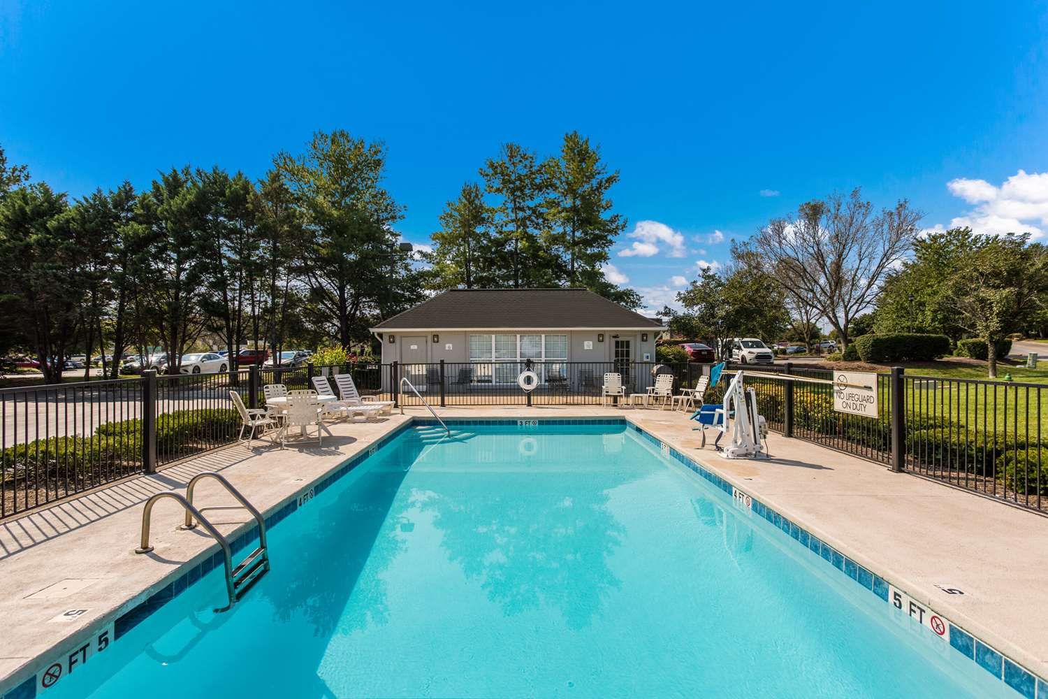 Quality Inn Gallatin-Nashville Metro 20/33