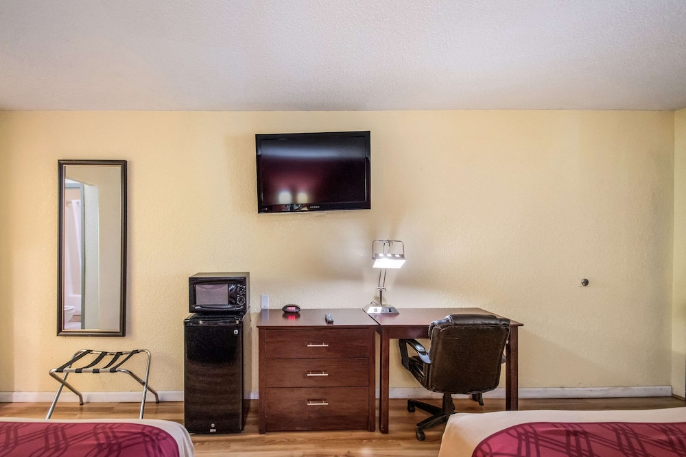 Econo Lodge Kearney - Liberty 22/31