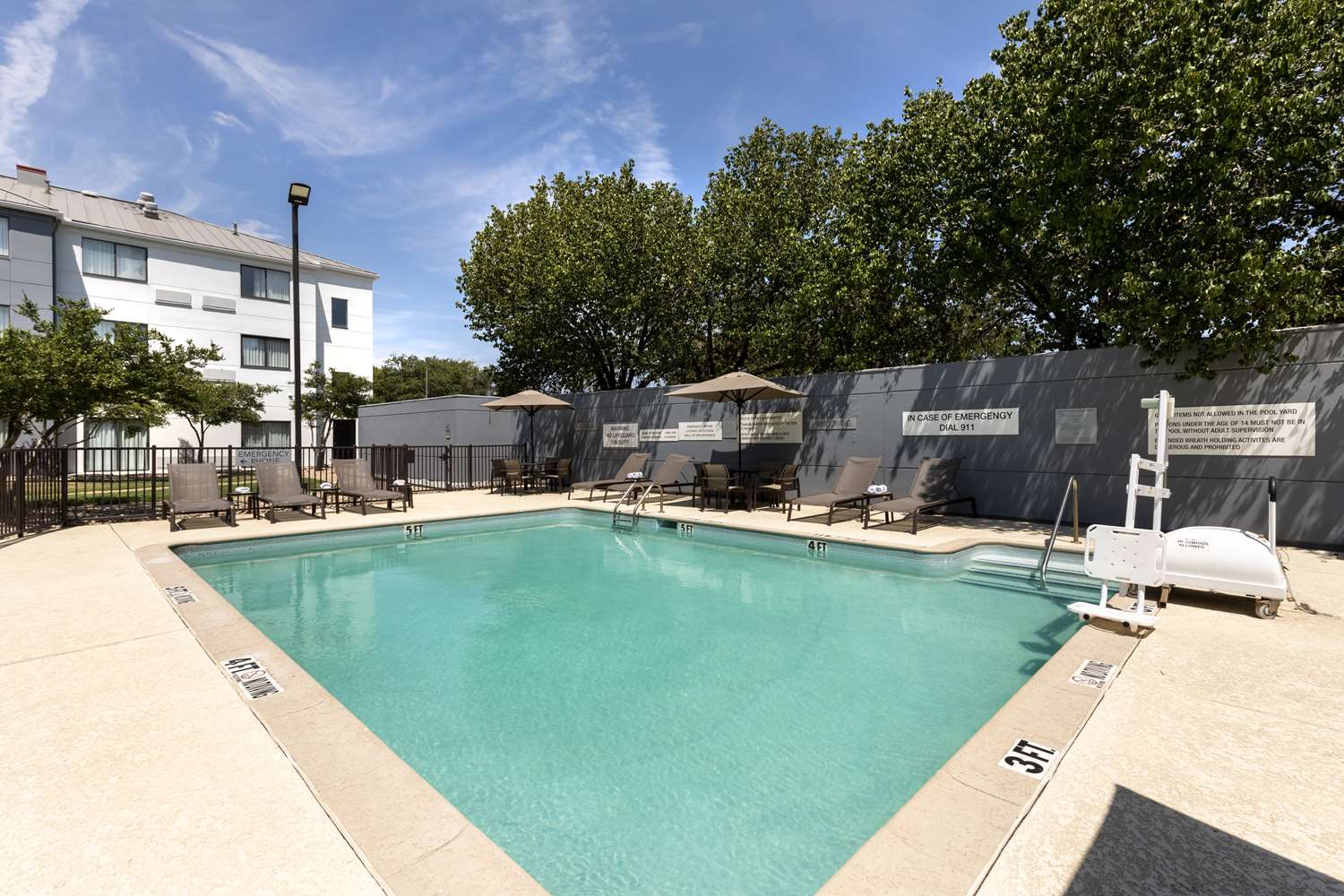Best Western Plus Fort Worth North 33/34