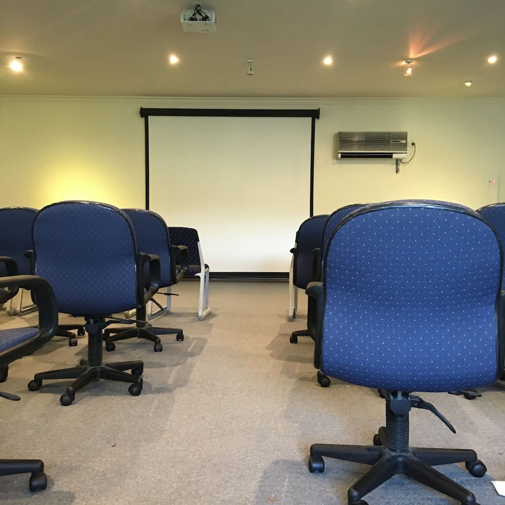 Eltham Gateway Hotel and Conference Centre 14/37