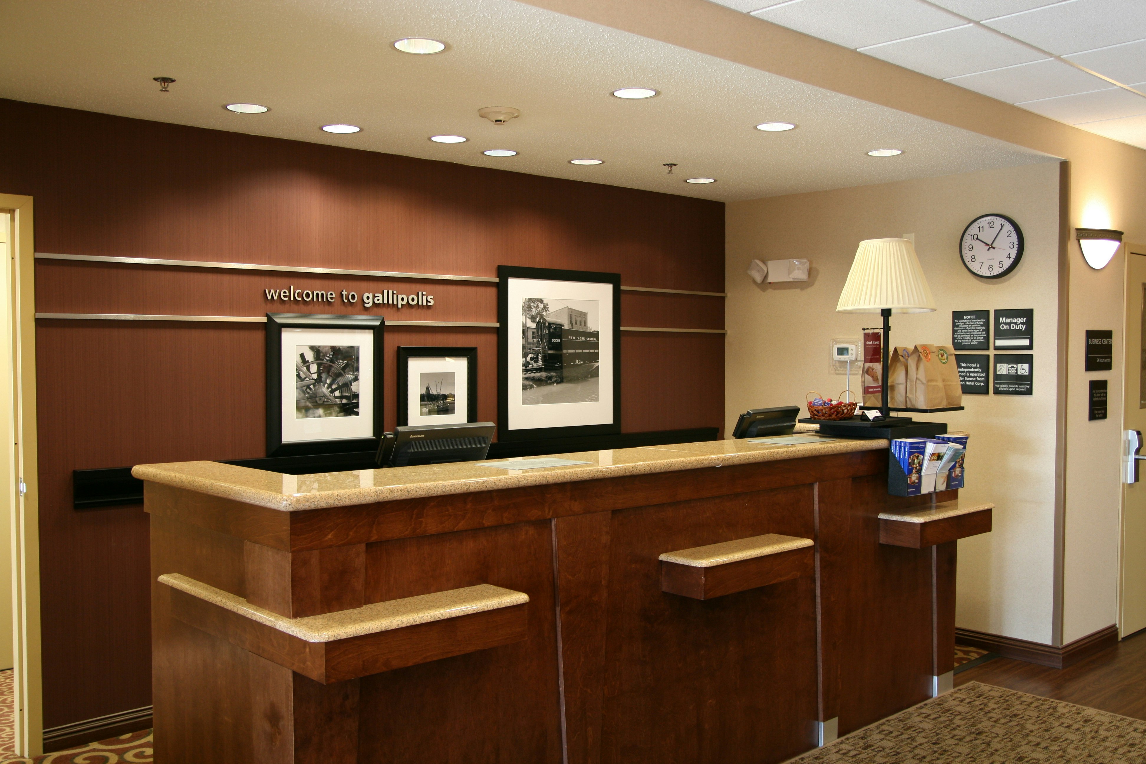 Hampton Inn Gallipolis 2/35