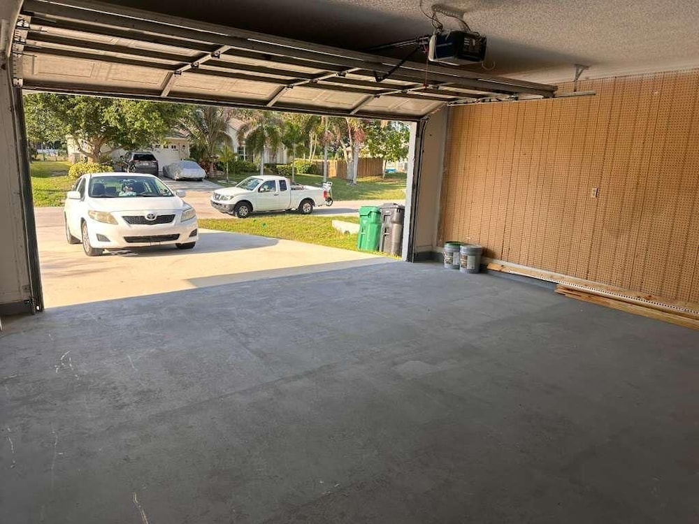 Port St Lucie 3BD -2B 26/32