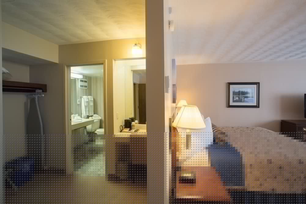 Fredericton Inn 30/65