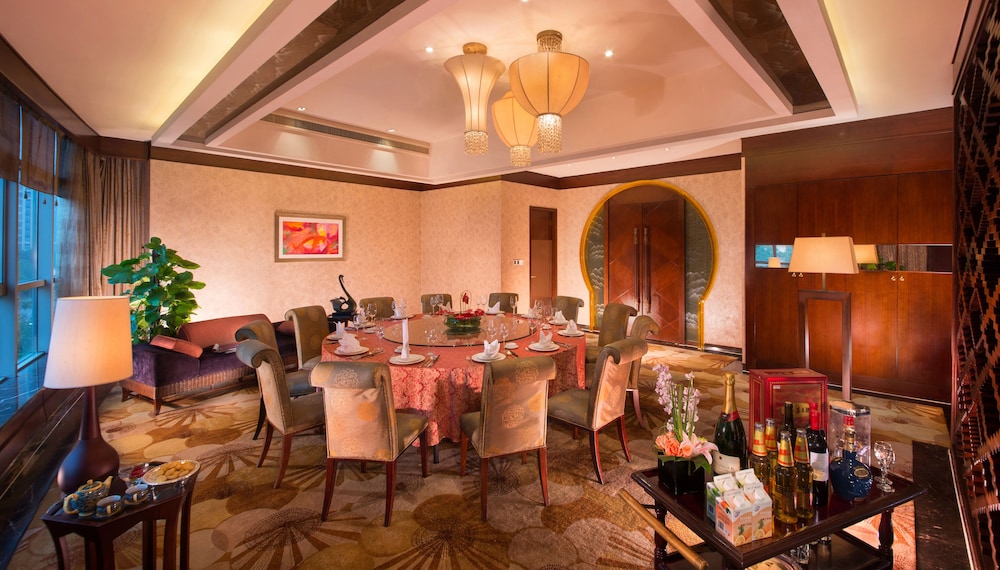 New Century Grand 19/29