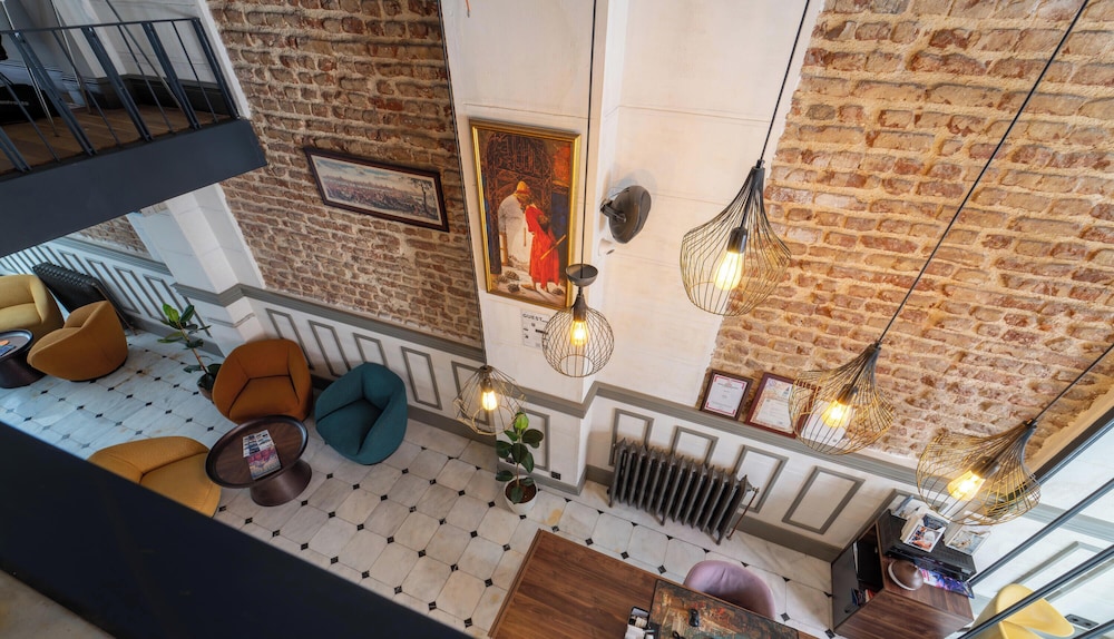 Taksim Avenue Hotel 40/50
