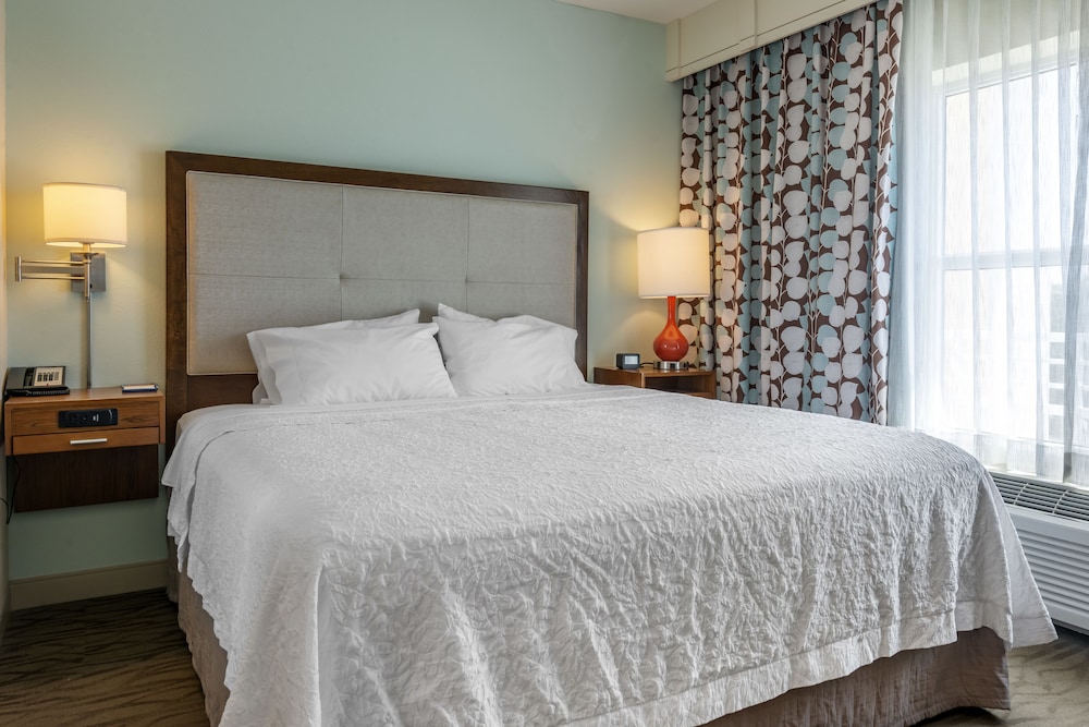 Hampton Inn and Suites Vero Beach Downtown 13/45
