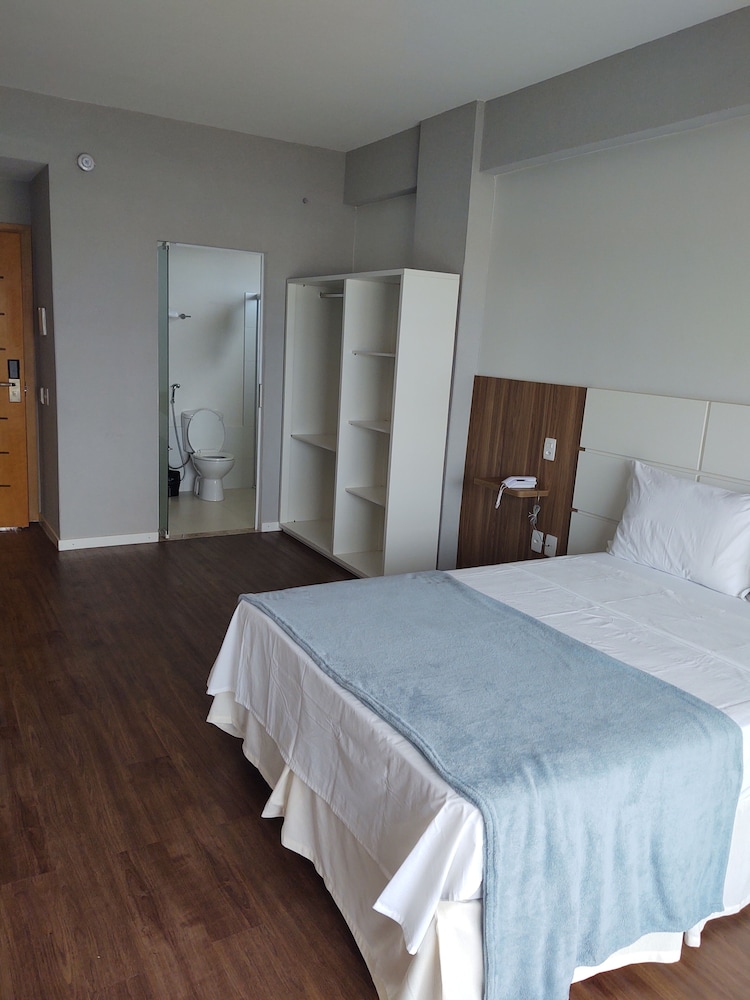 Hotel Quartzo Cristalina 15/26
