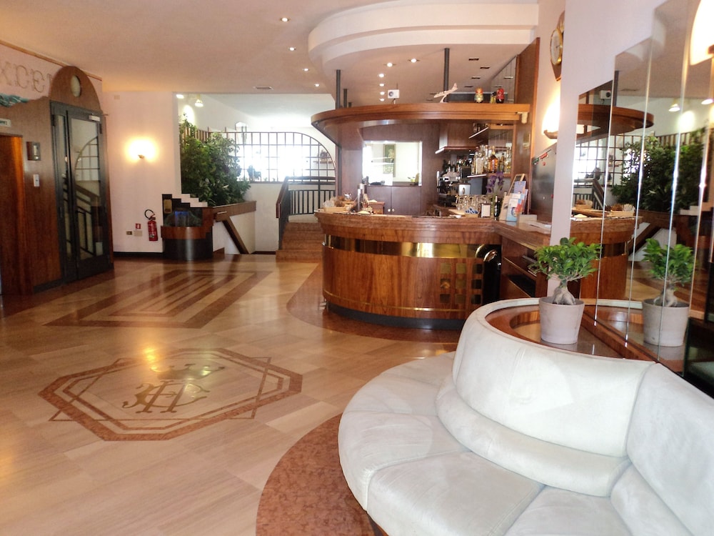 Hotel Excelsior 27/39