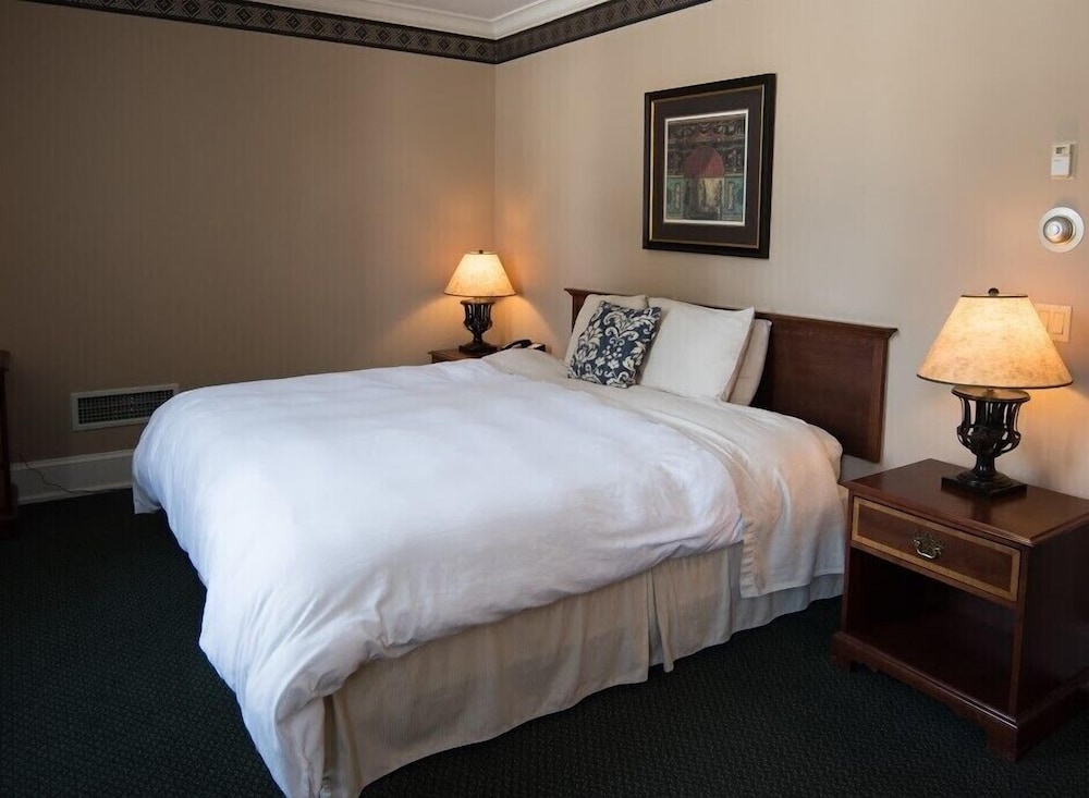 Bertram Inn At Glenmoor 9/49