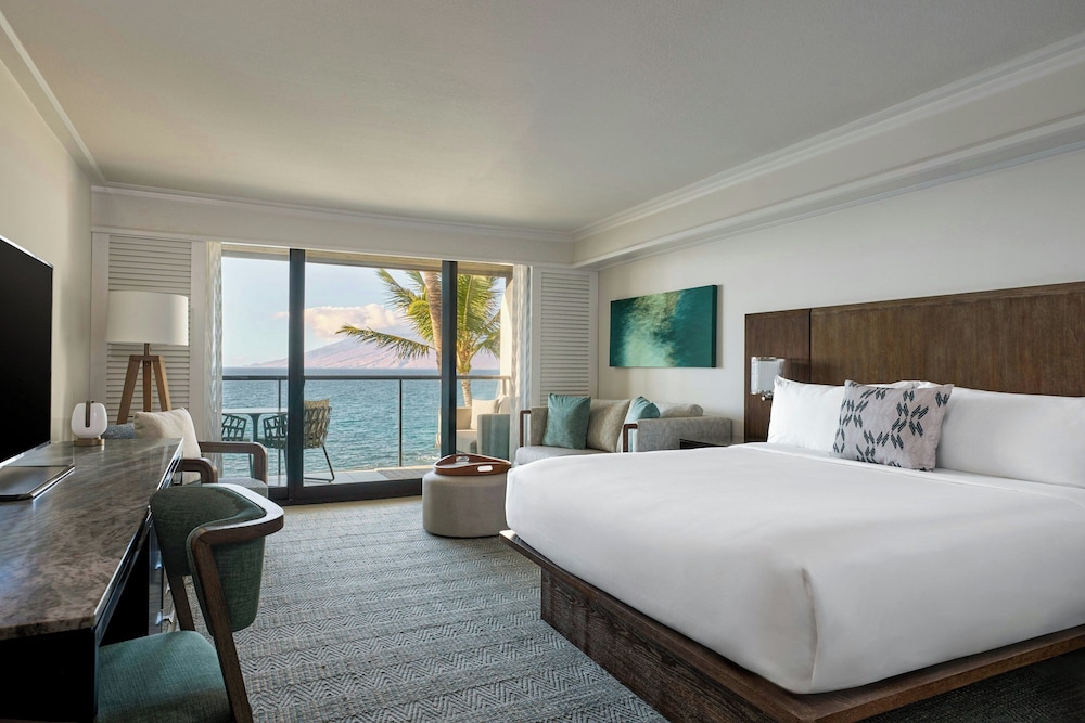ROOM, KING BED, OCEAN FRONT, BALCONY