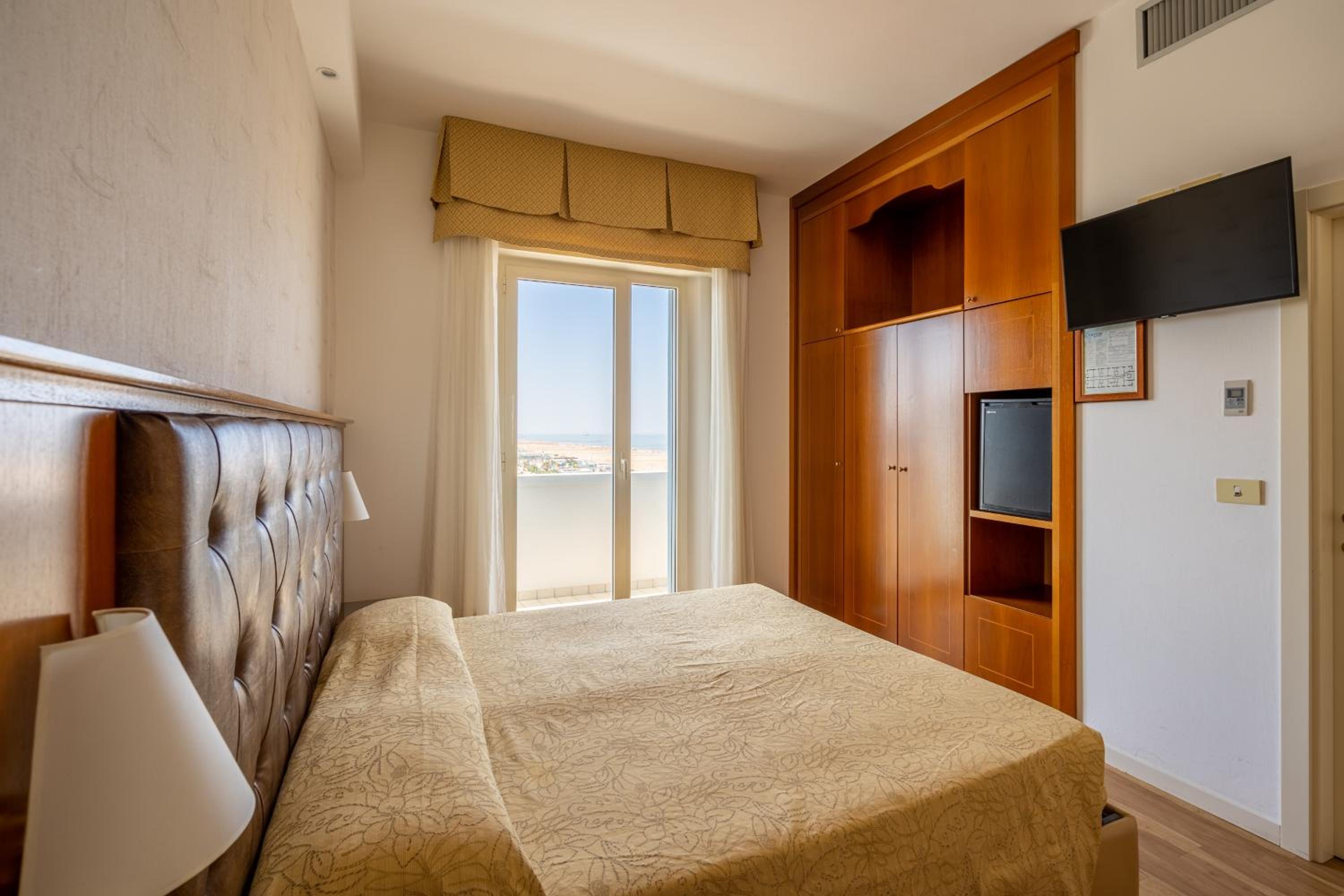 HOTEL ASTOR RIMINI 27/61