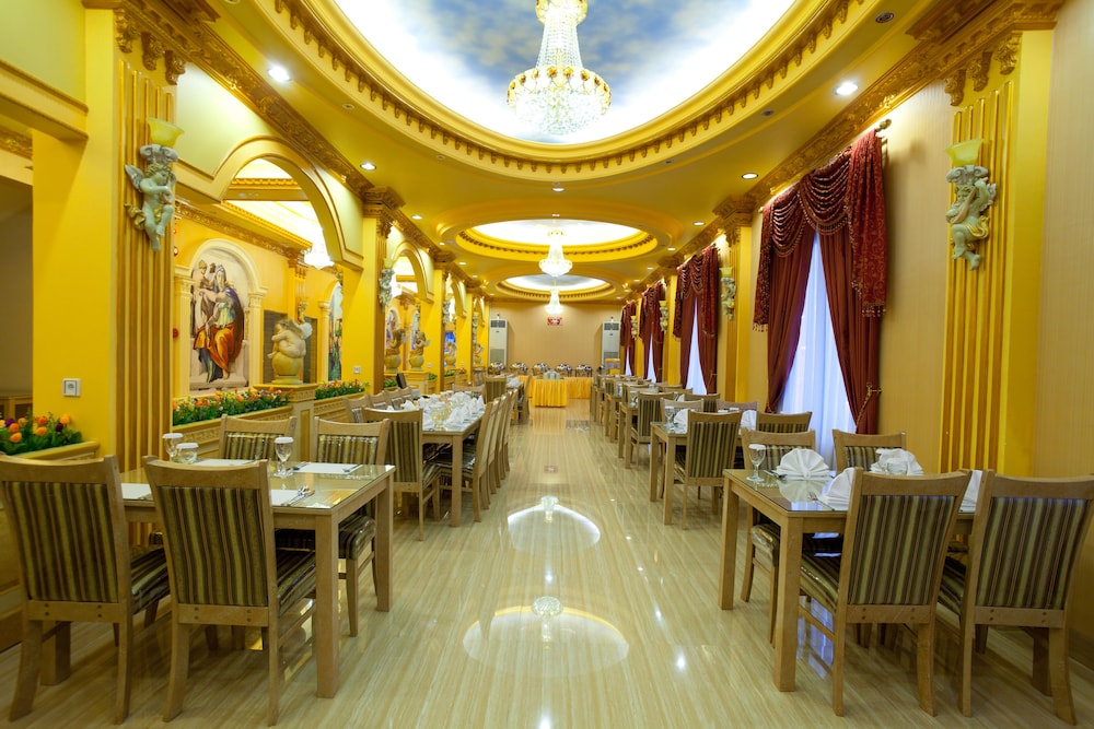 Grand Town Hotel Makassar 33/35