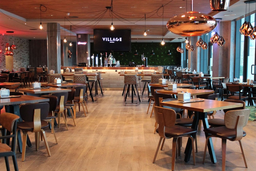 Village Hotel Cardiff 32/58