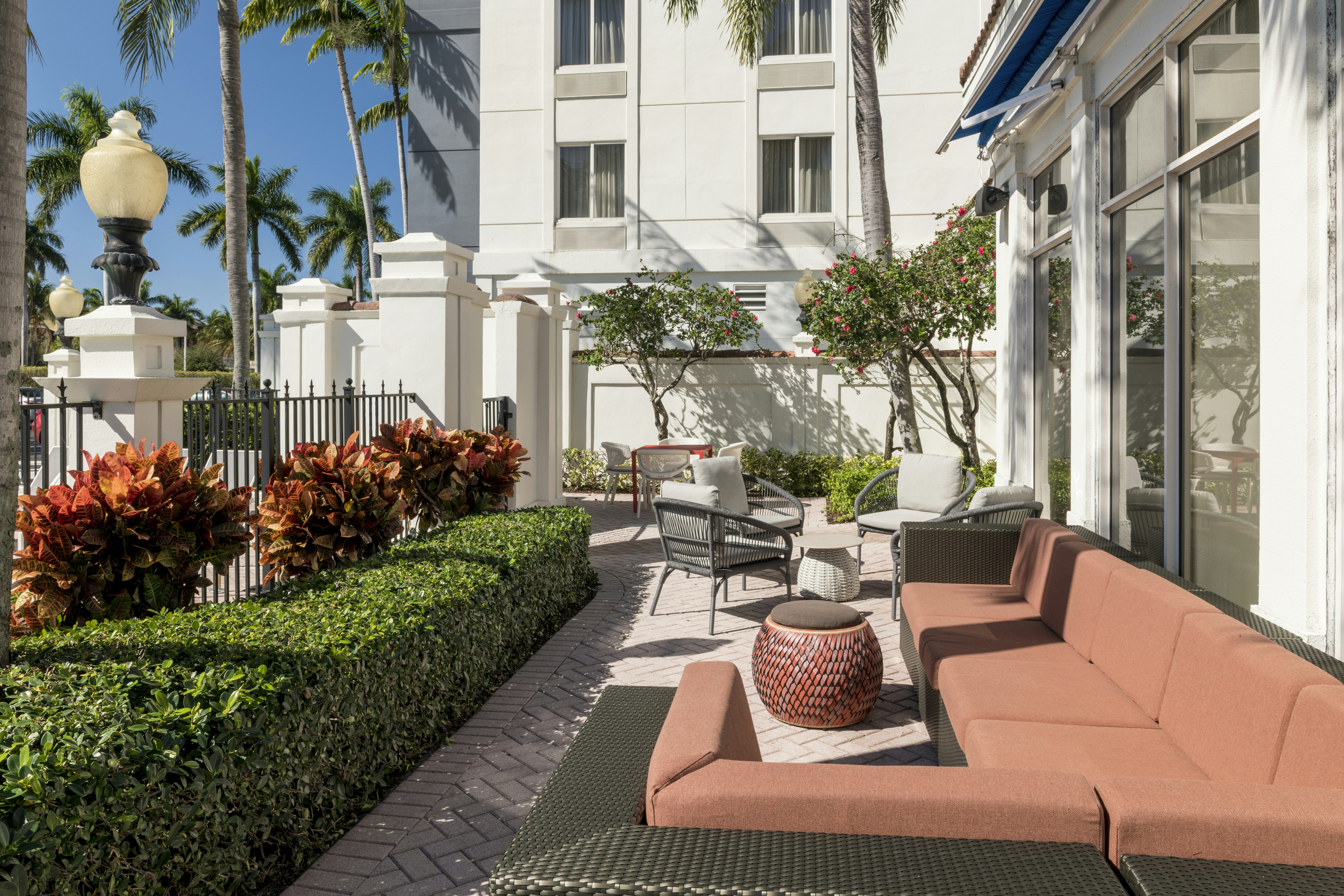 HILTON GARDEN INN BOCA RATON 50/53