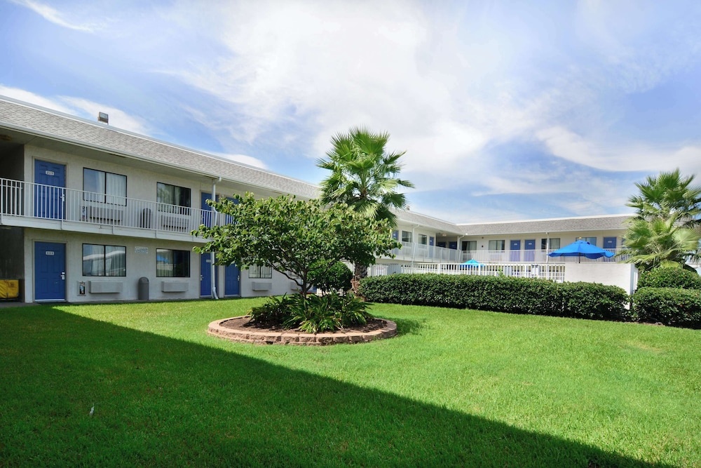 Motel6 Galveston, TX 48/59