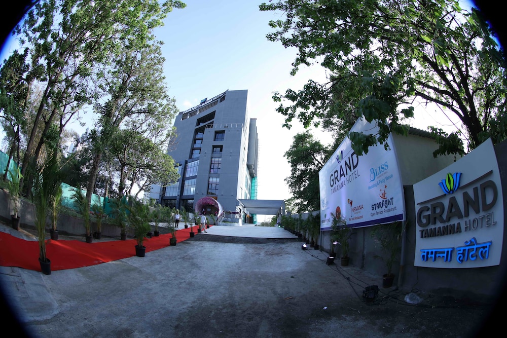 Grand Tamanna Hotel 37/45