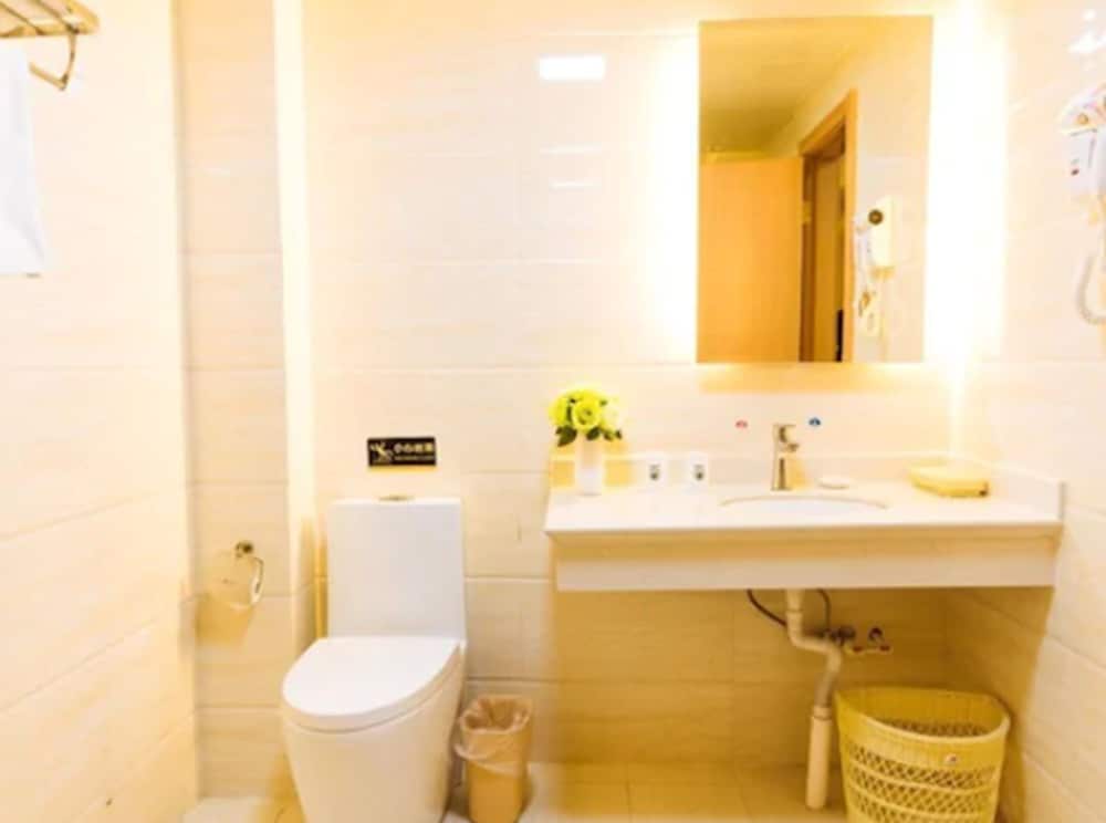 غرفة بسرير كوين، GREENTREE INN SHANGHAI PUDONG NEW DISTRICT SHENMEI EAST ROAD EXPRESS HOTEL 4/4