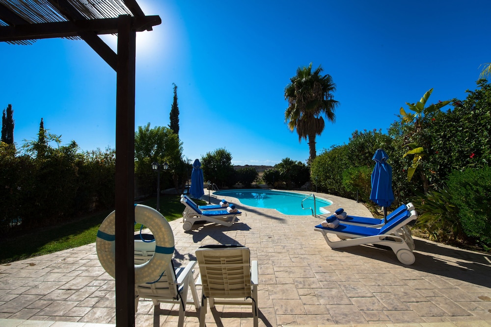 Vineland Holiday Villas 41/48