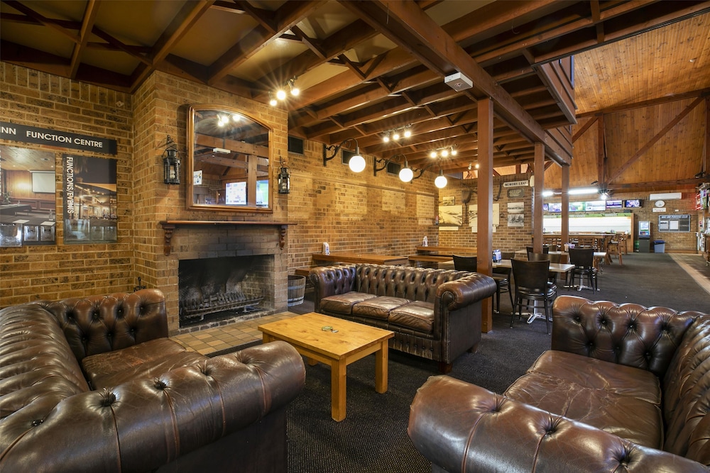 Macquarie Inn 45/66