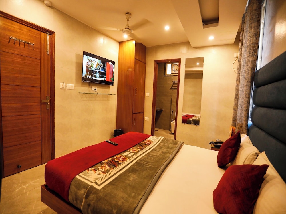 Hotel Gold Star Inn 23/36