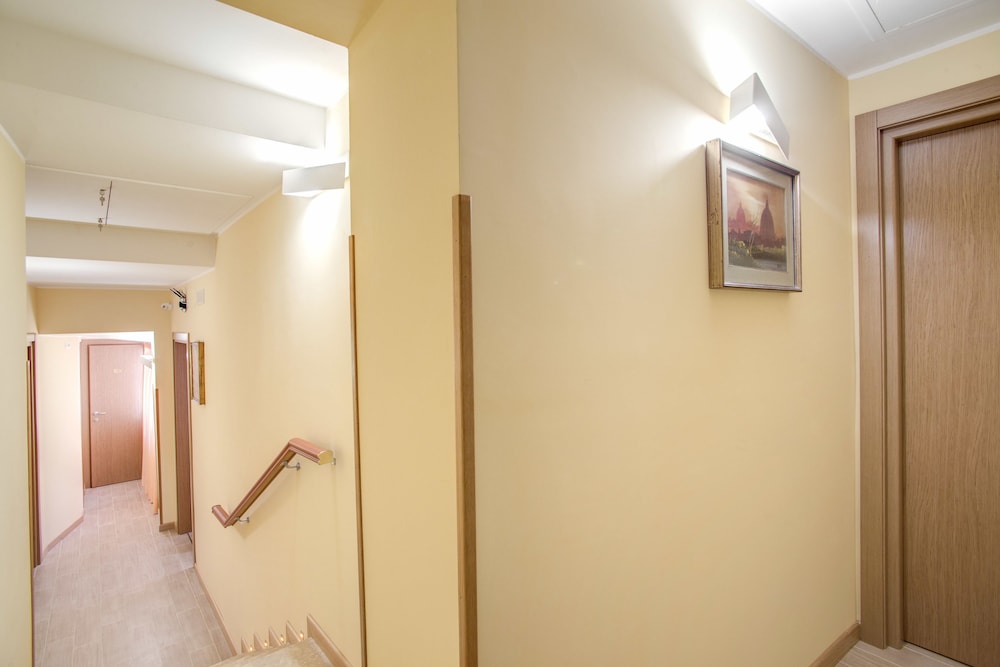 TOP FLOOR NAVONA 32/43