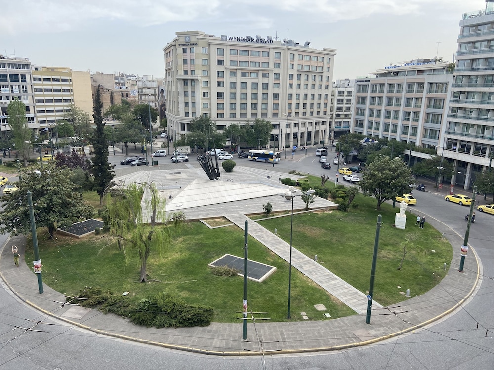 Connect Suites 37/48