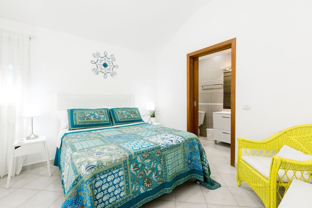 Tropicana Suites Deluxe Beach Club & Pool 17/50