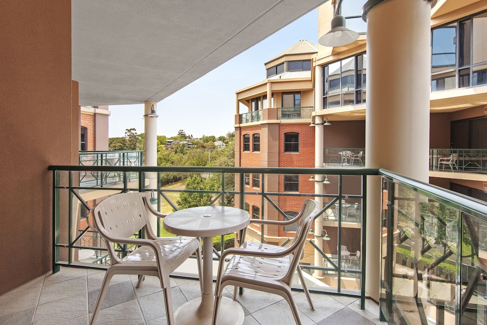 Amora Herencia Riverwalk Melbourne 37/68