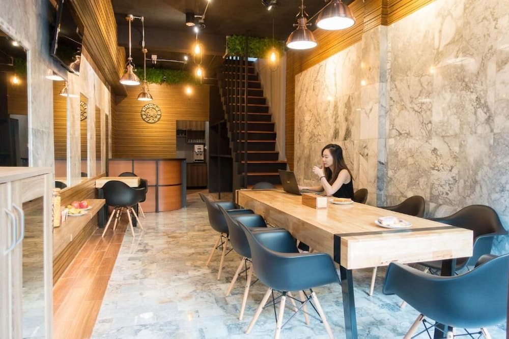 Comfy Bed Hostel - Adults Only 26/39