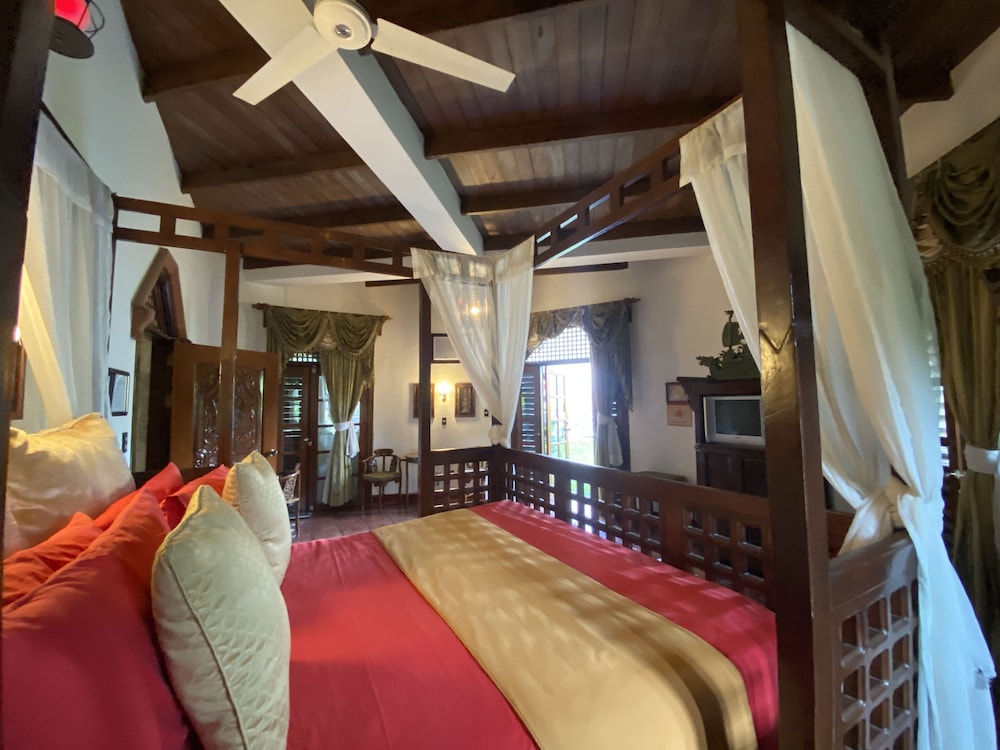 Deluxe, Suite, Queen Bed