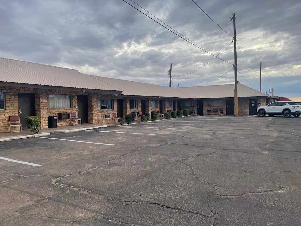 Sands Motel 19/24