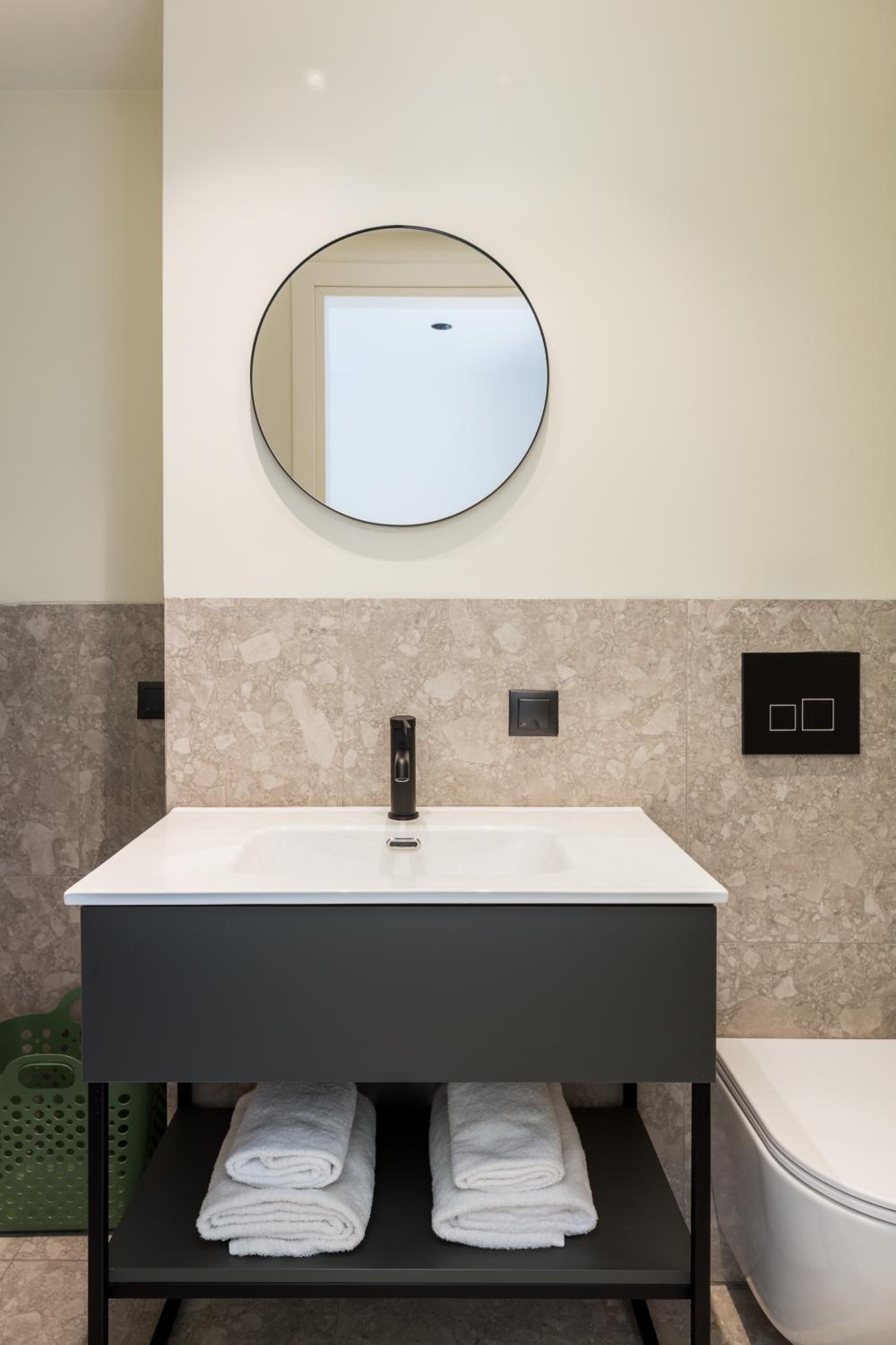 Celine: Apartments in the center 13/14
