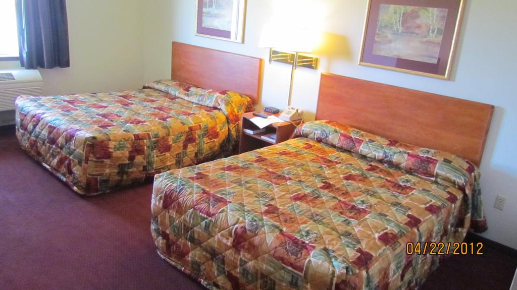 Travelers Lodge & Suites 4/12