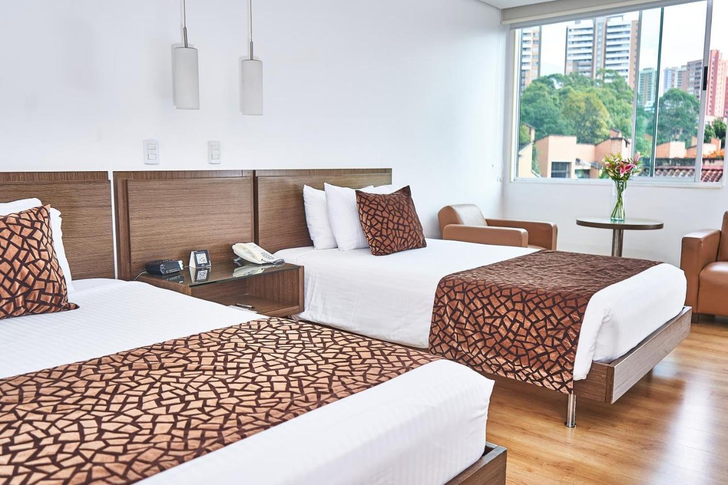 Hotel Poblado Alejandria 10/66