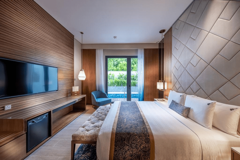 Duplex, Gold, Studio, Suite
