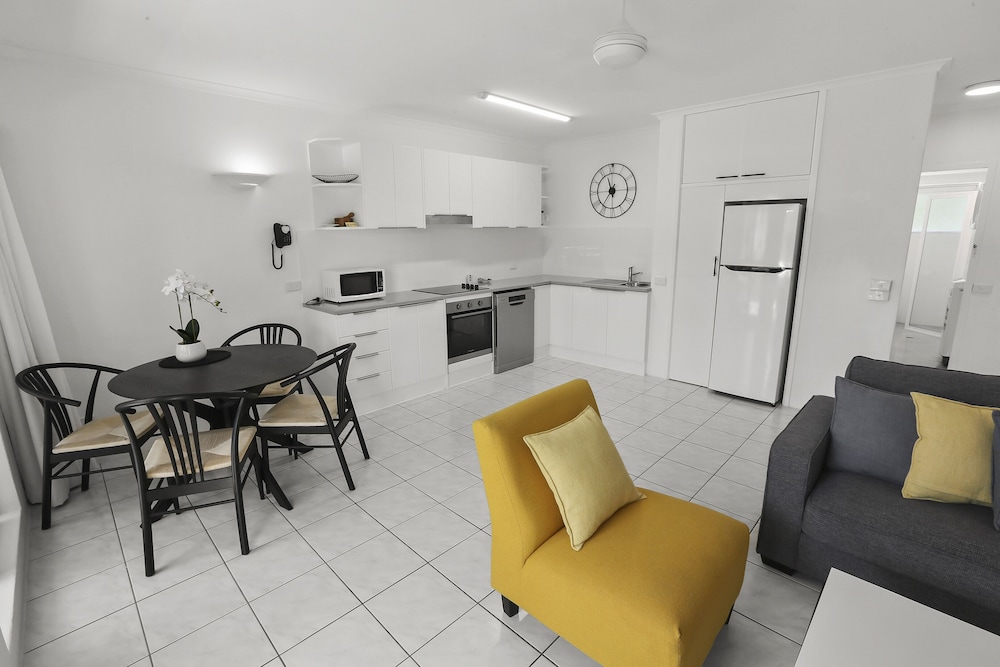 Agincourt Beachfront Apartments 36/72