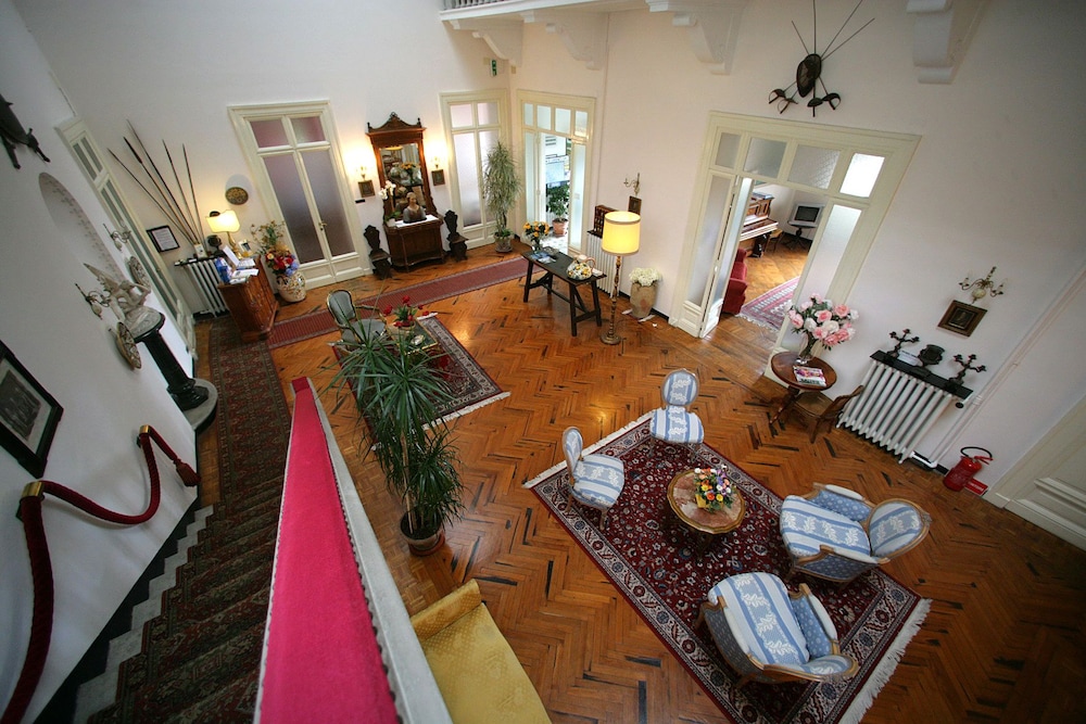 Hotel La Vela 38/46