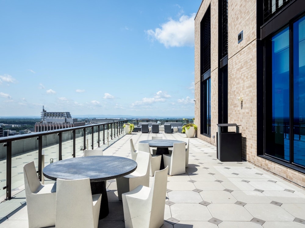 Global Luxury Suites at Reston Town Center 58/75
