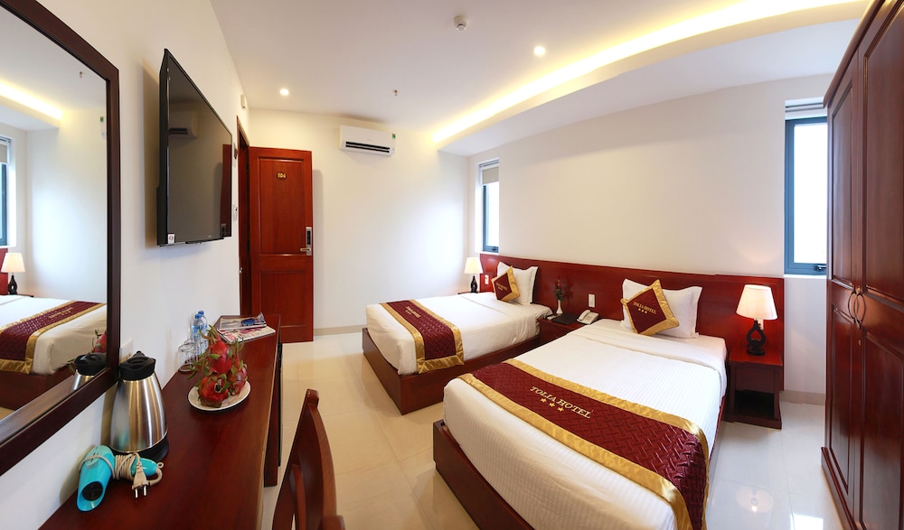 May Beach Hotel 29/43