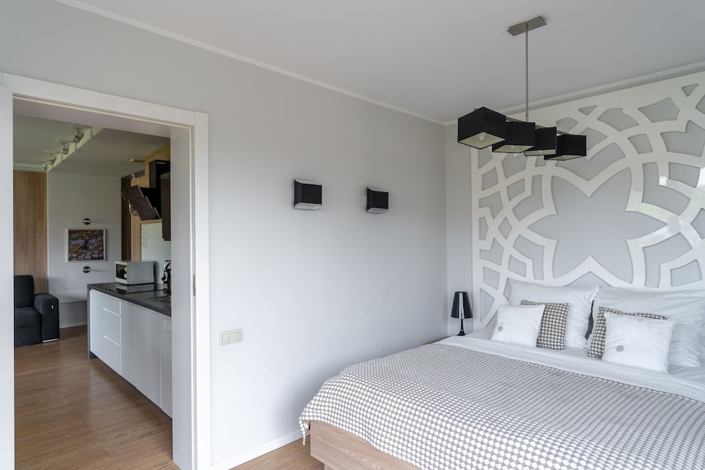 Harenda Residence 11/42