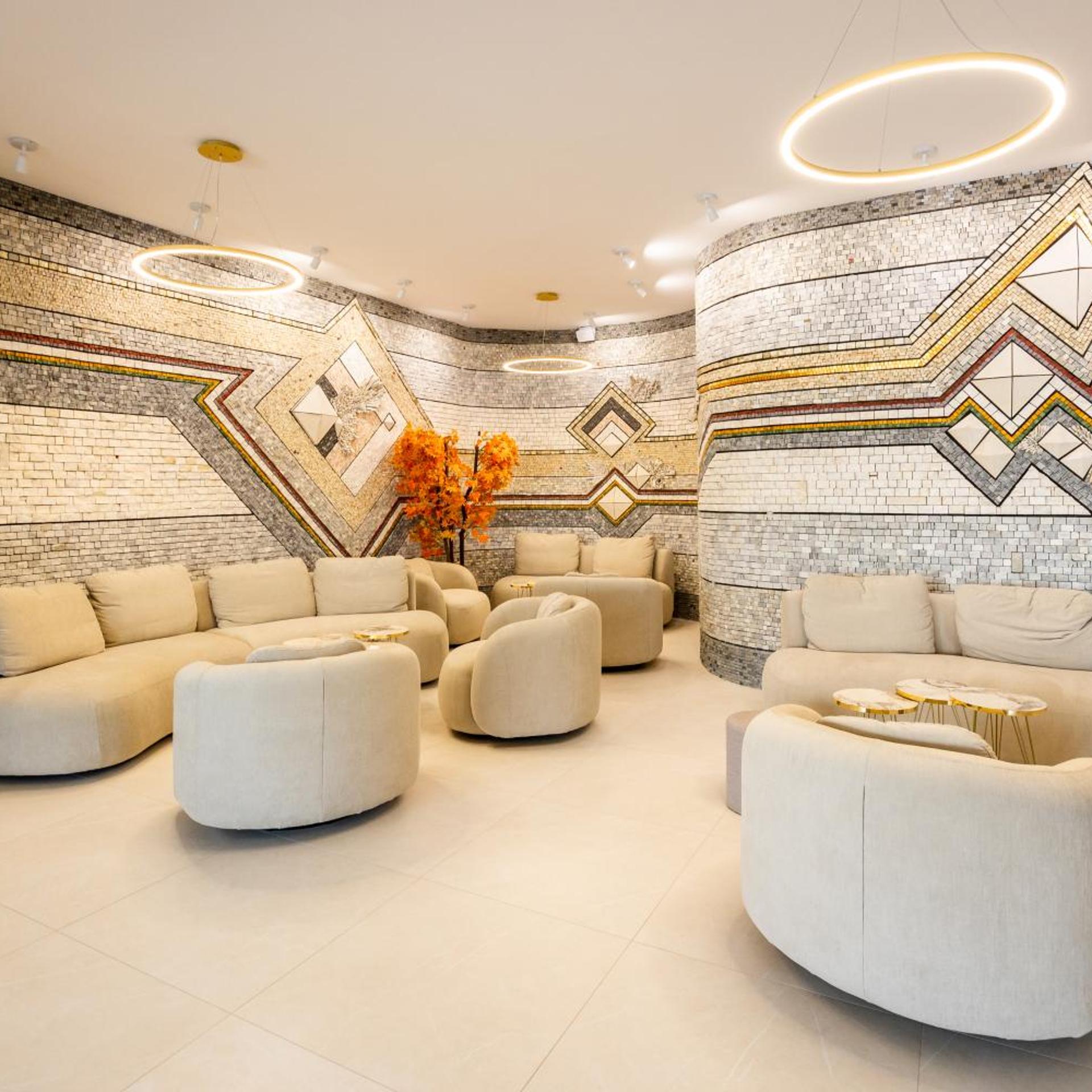 Royal Bay Resort 40/62