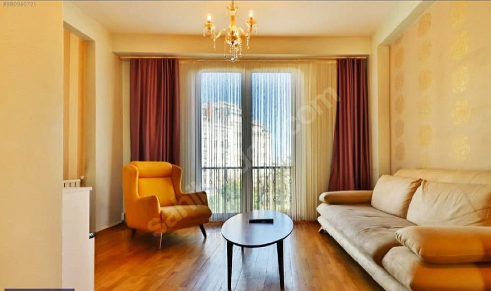 Omar Sultan Suites 22/33