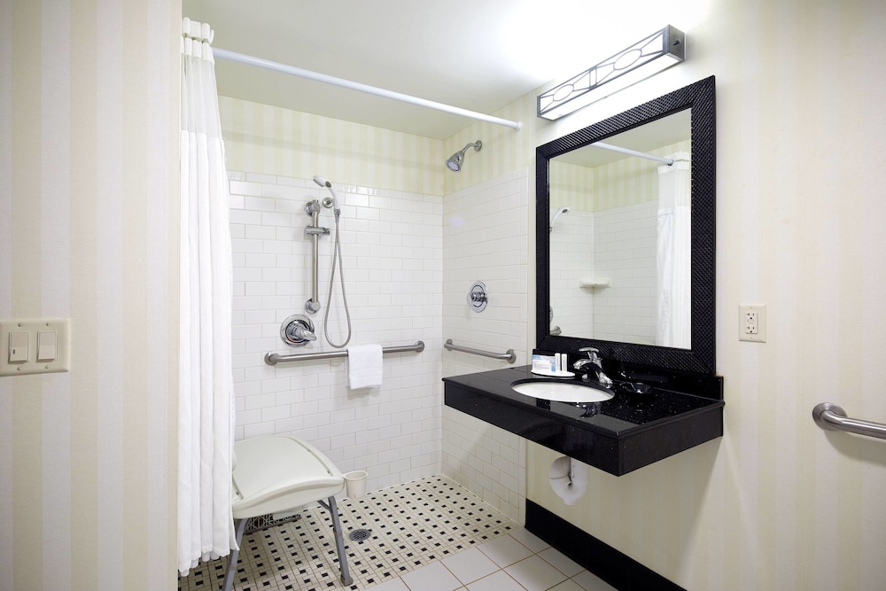 Fairfield Inn And Suites Columbus Polaris 10/33