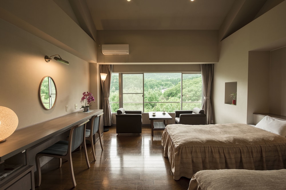 Hotel Lucent Takamiya 7/43